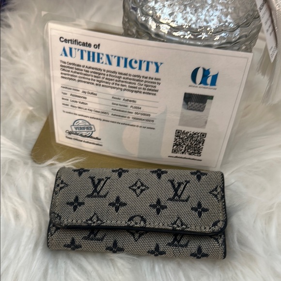 Louis Vuitton Accessories - Louis Vuitton Navy Mini Lin 4 Key Case with COA